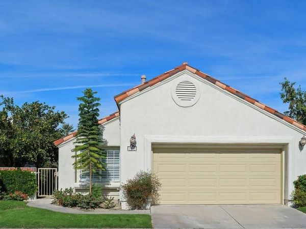 77630 N Calle Las Brisas, Palm Desert, CA 92211