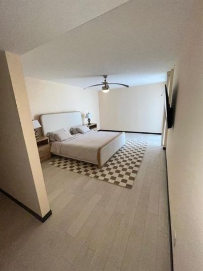 19707 Turnberry Way, Unit 8L, Miami, FL 33180 Photo