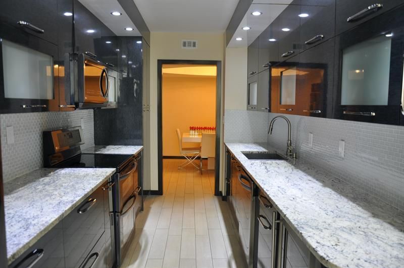 19707 Turnberry Way, Unit 8L, Miami, FL 33180 Photo