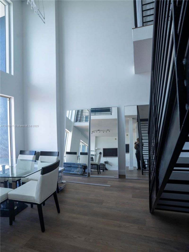 60 SW 13th St, Unit 4805, Miami, FL 33130 Photo