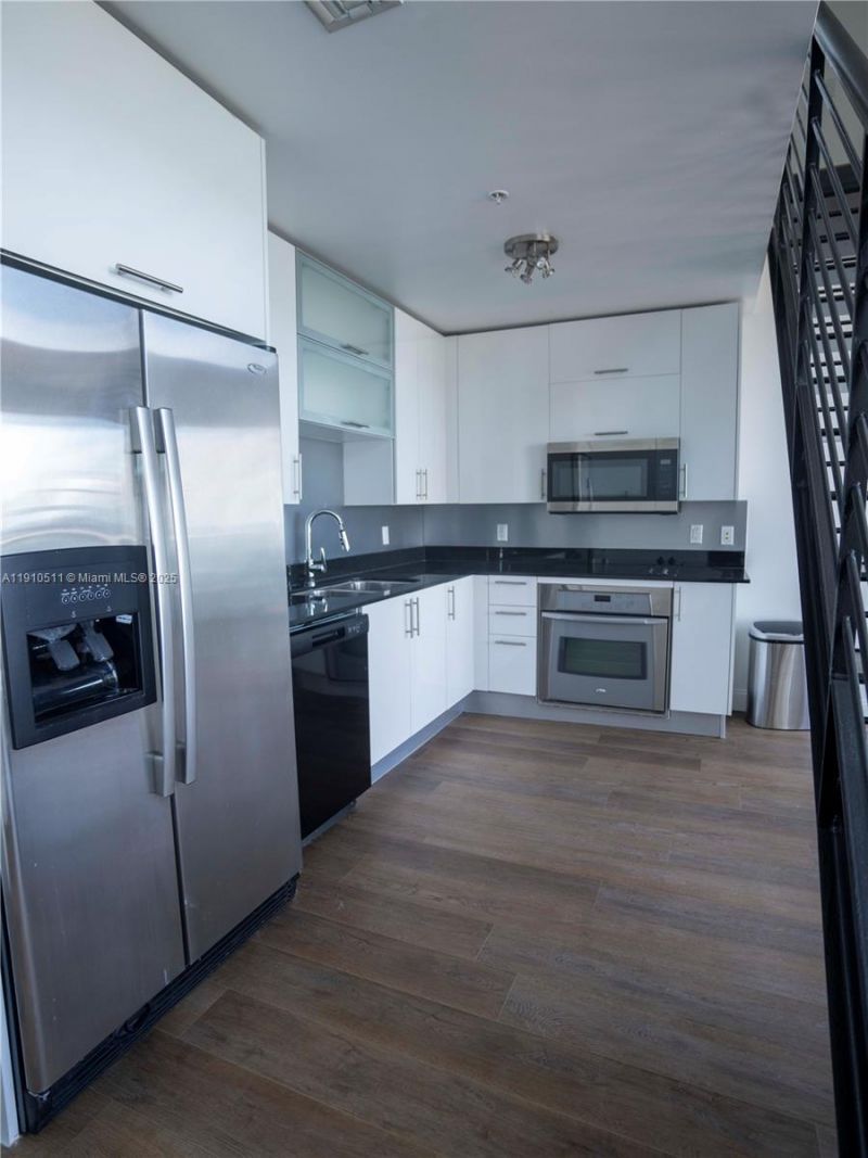 60 SW 13th St, Unit 4805, Miami, FL 33130 Photo