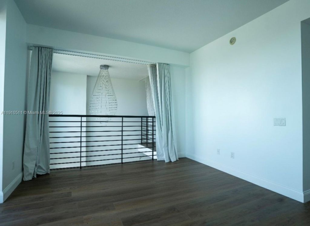 60 SW 13th St, Unit 4805, Miami, FL 33130 Photo