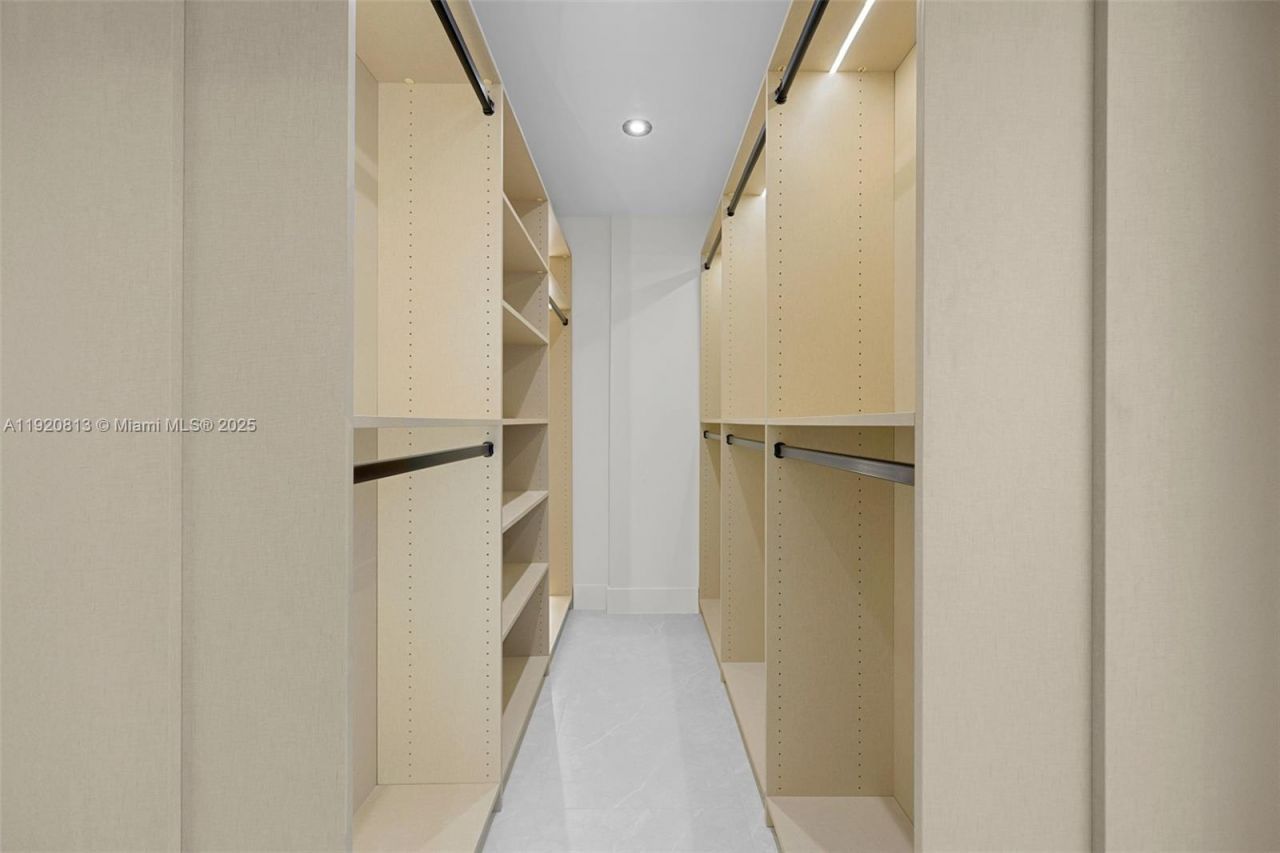 20505 E Country Club Dr, Unit 1133, Aventura, FL 33180 Photo