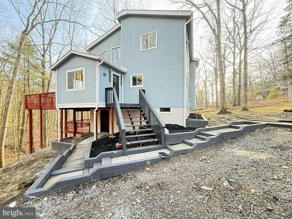 235 STAFFORD DRIVE, BUSHKILL, PA 18324