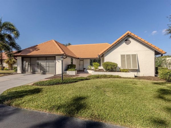 264 LAUREL HOLLOW DRIVE, Unit 31, NOKOMIS, FL 34275