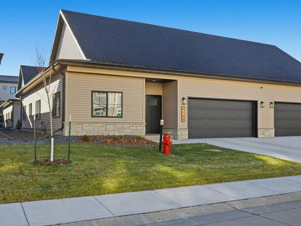 4168 Arthur Drive S, Fargo, ND 58104