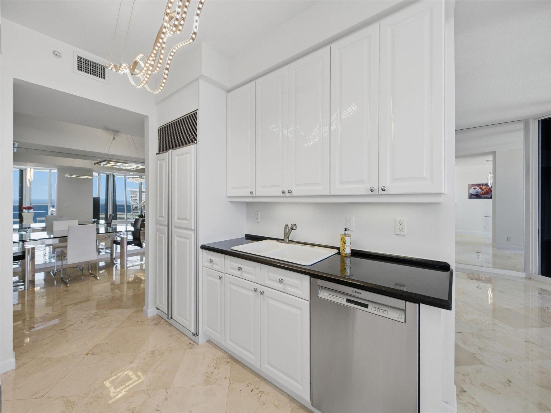 3200 N Ocean Boulevard, Unit 2505, Fort Lauderdale, FL 33308 Photo
