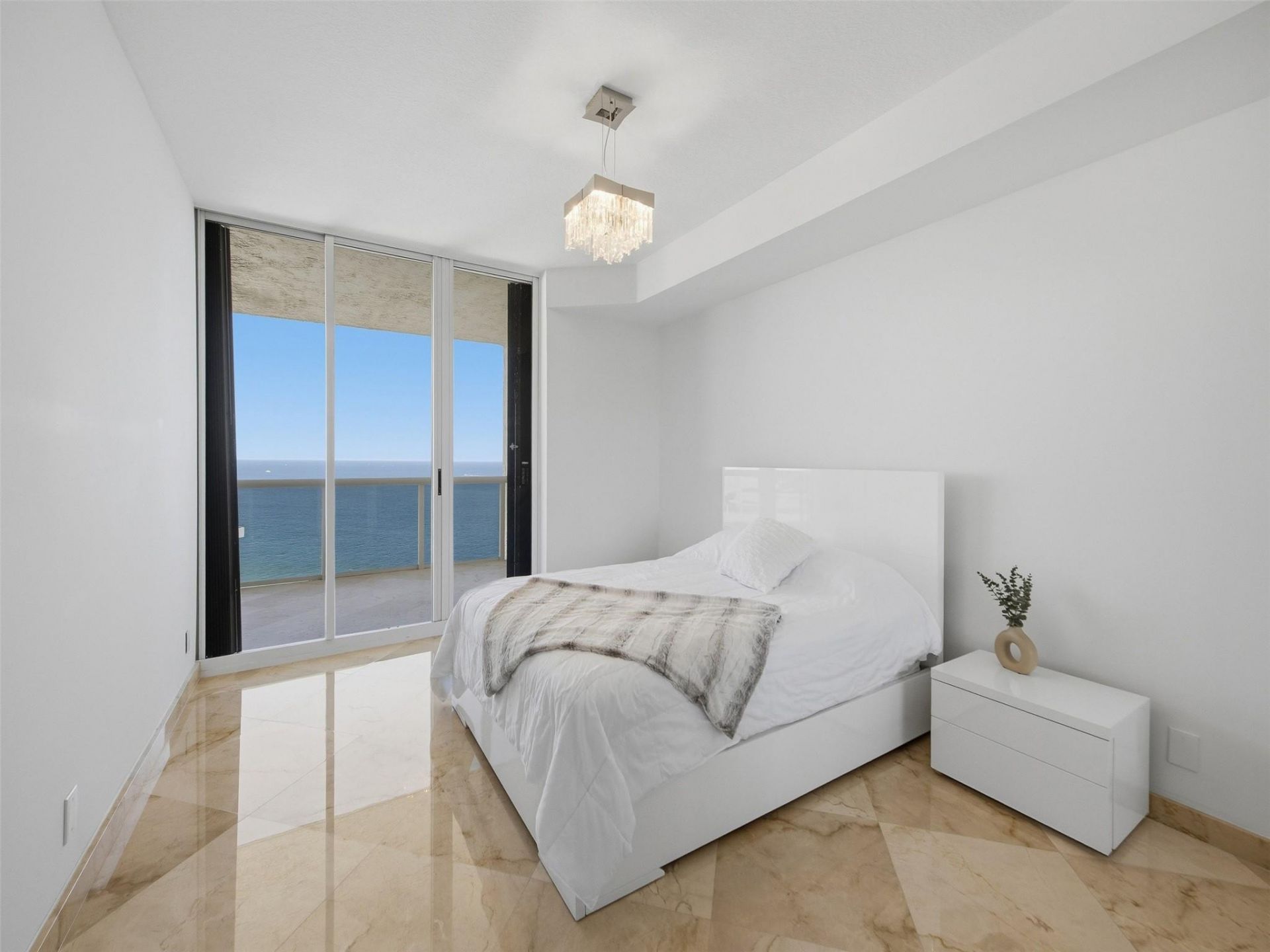 3200 N Ocean Boulevard, Unit 2505, Fort Lauderdale, FL 33308 Photo