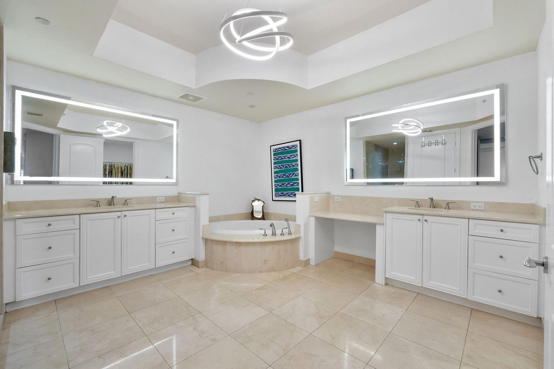1 N Ocean Boulevard, Unit 402, Boca Raton, FL 33432 Photo