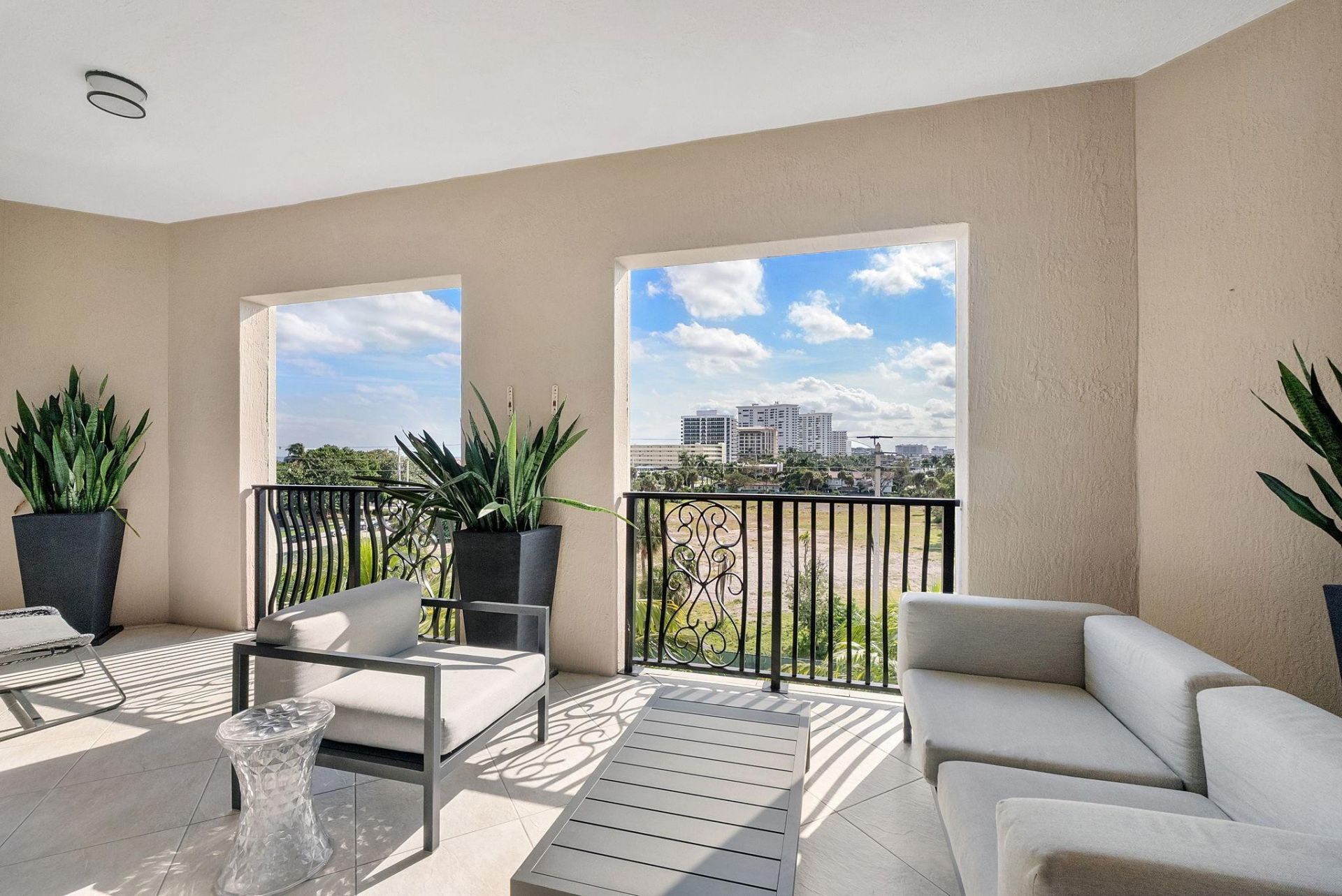 1 N Ocean Boulevard, Unit 402, Boca Raton, FL 33432 Photo