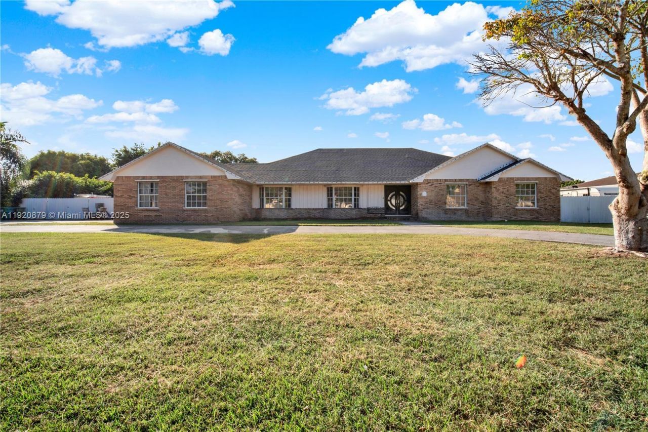 29472 SW 193rd Ct, Homestead, FL 33030 Photo