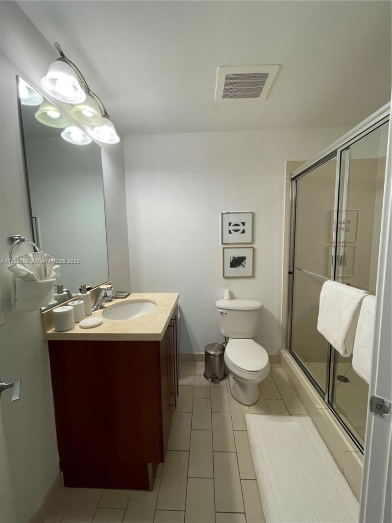 79 SW 12th St, Unit 2407-S, Miami, FL 33130 Photo