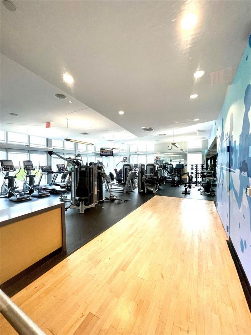 79 SW 12th St, Unit 2407-S, Miami, FL 33130 Photo