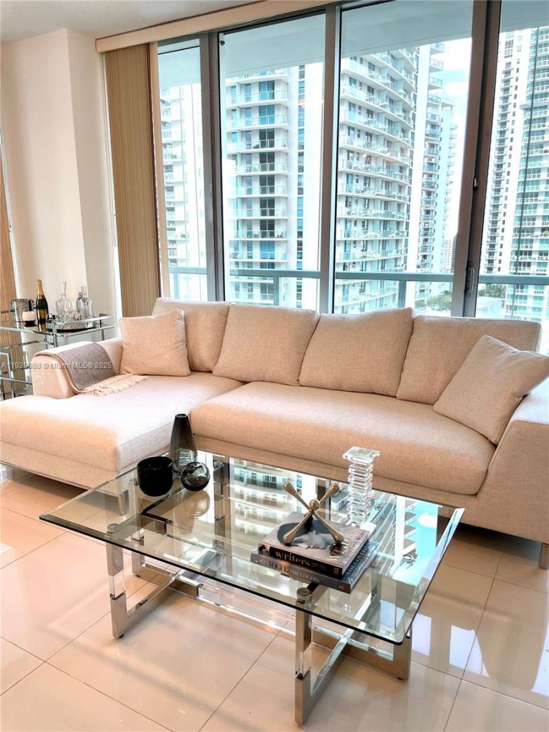 79 SW 12th St, Unit 2407-S, Miami, FL 33130 Photo