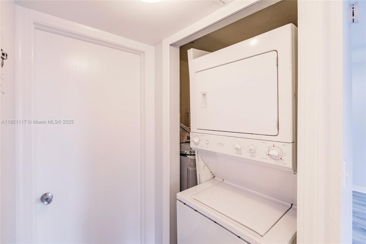 2680 Park Windsor Drive, Unit 510, Fort Myers, FL 33901 Photo