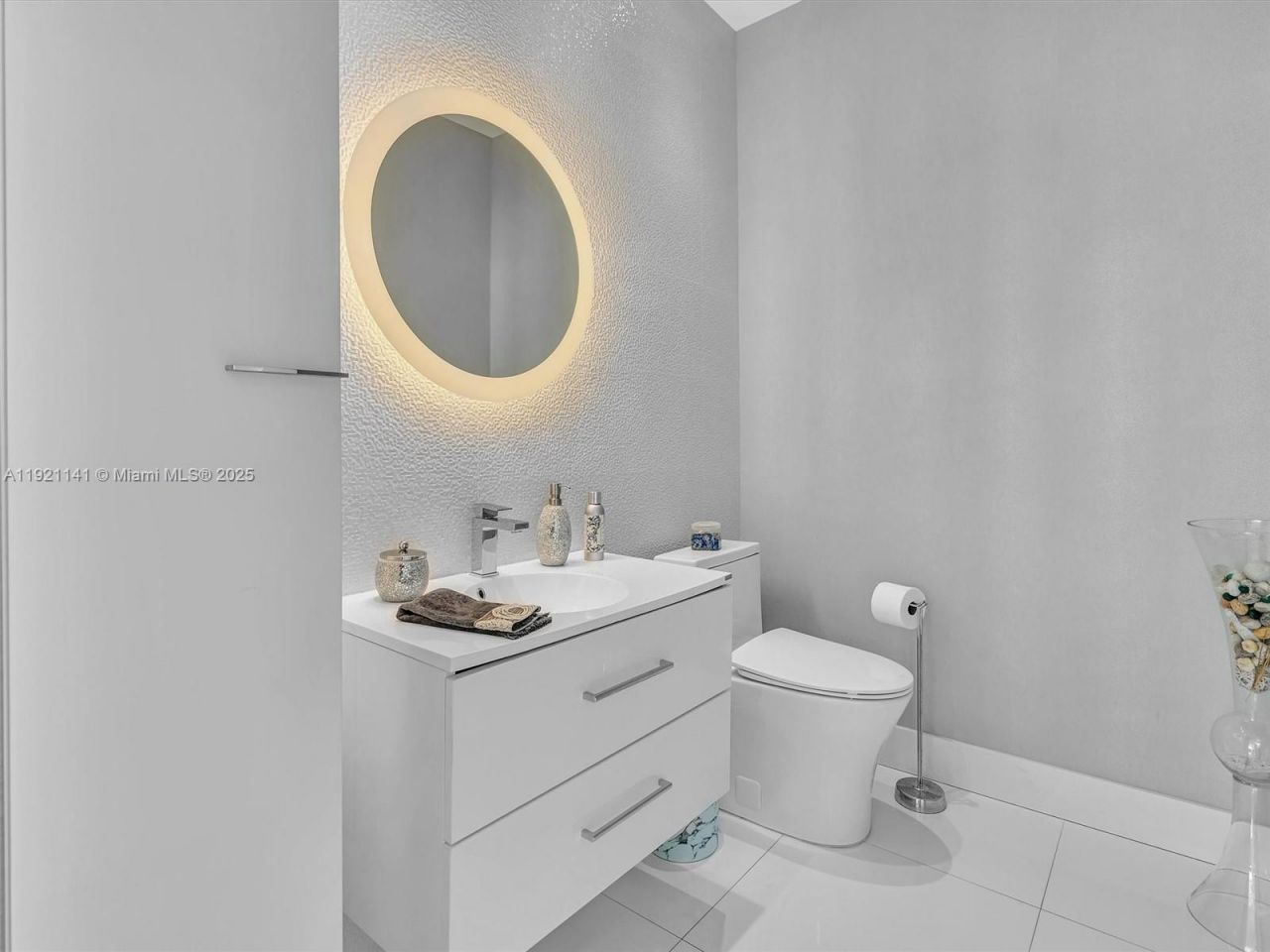 16500 Collins Ave, Unit PH54, Sunny Isles Beach, FL 33160 Photo