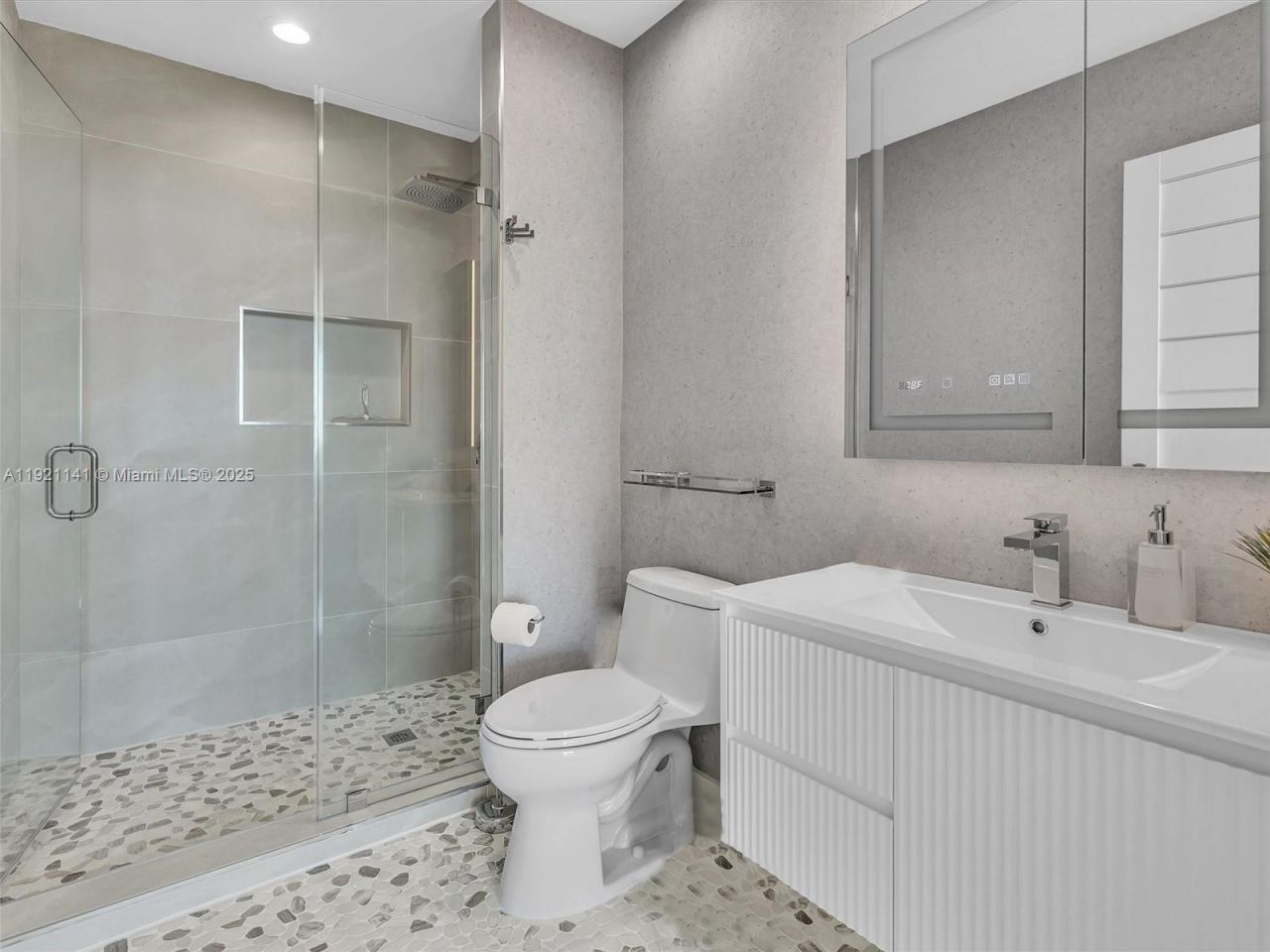 16500 Collins Ave, Unit PH54, Sunny Isles Beach, FL 33160 Photo