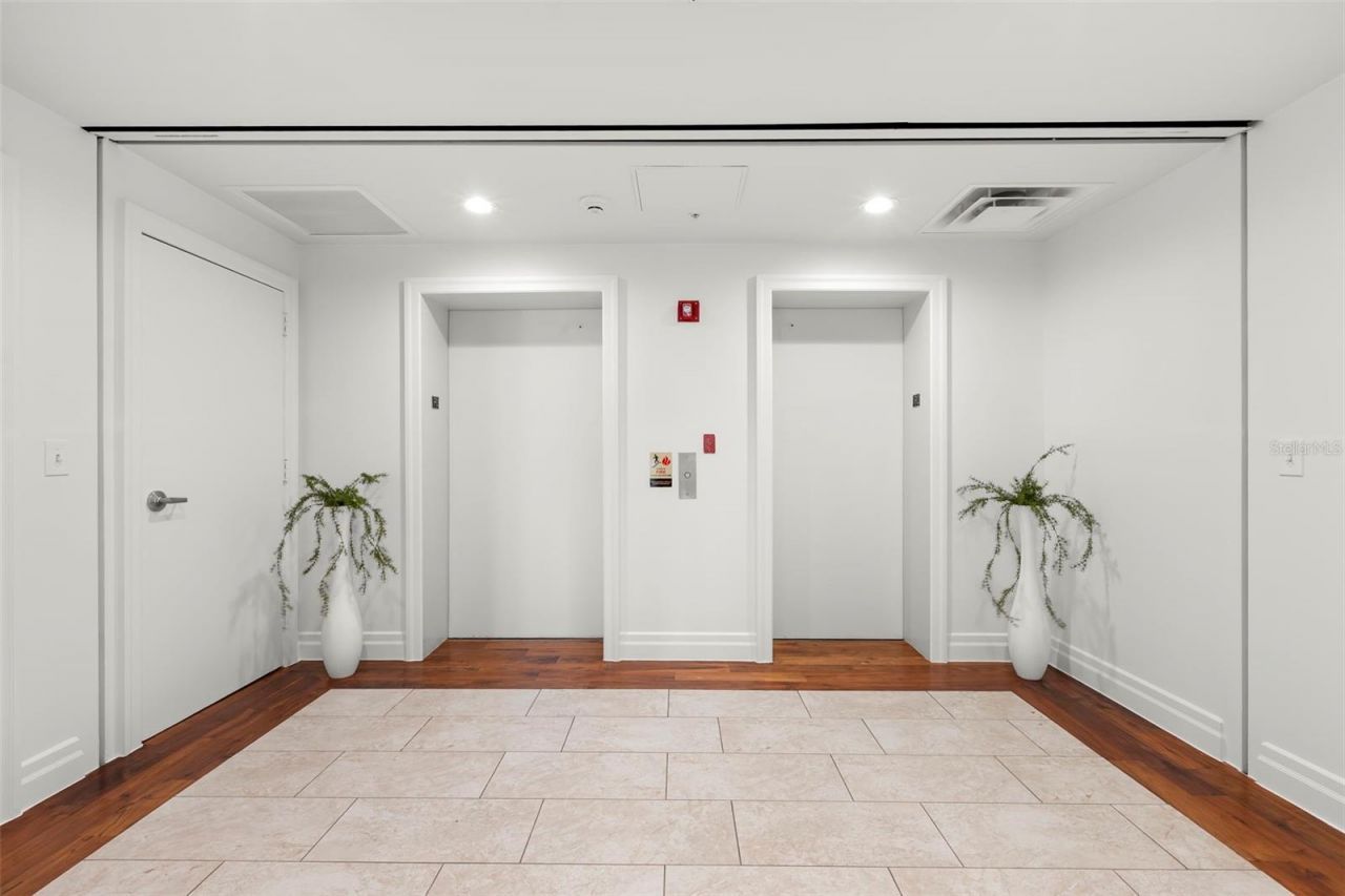 288 Beach Drive Ne, Unit PH-2A, Saint Petersburg, FL 33701 Photo