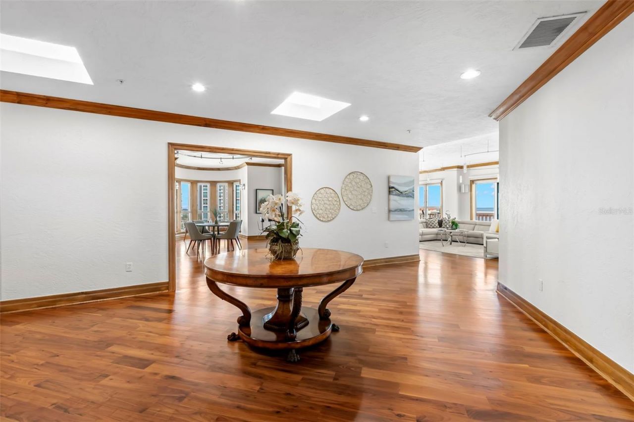 288 Beach Drive Ne, Unit PH-2A, Saint Petersburg, FL 33701 Photo