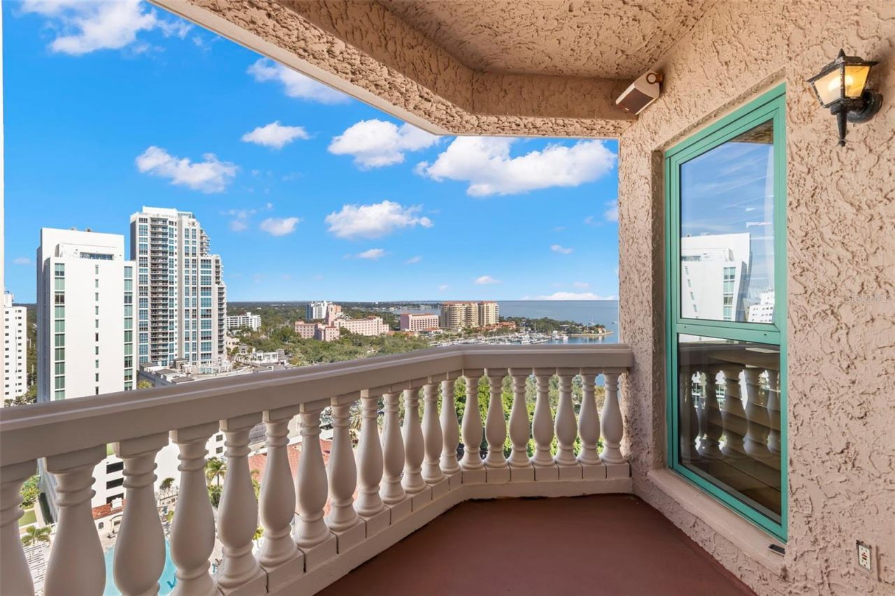 288 Beach Drive Ne, Unit PH-2A, Saint Petersburg, FL 33701 Photo