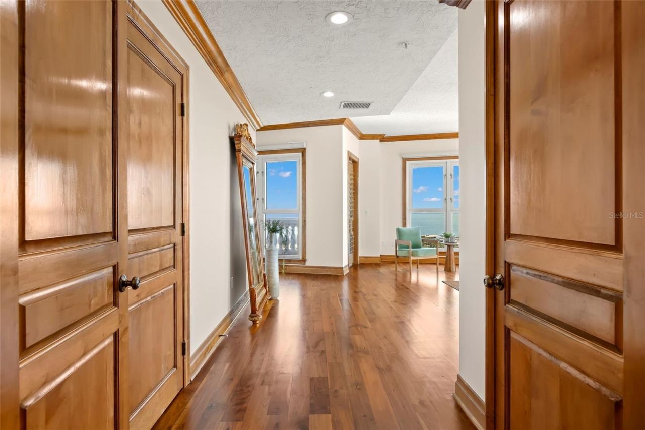 288 Beach Drive Ne, Unit PH-2A, Saint Petersburg, FL 33701 Photo