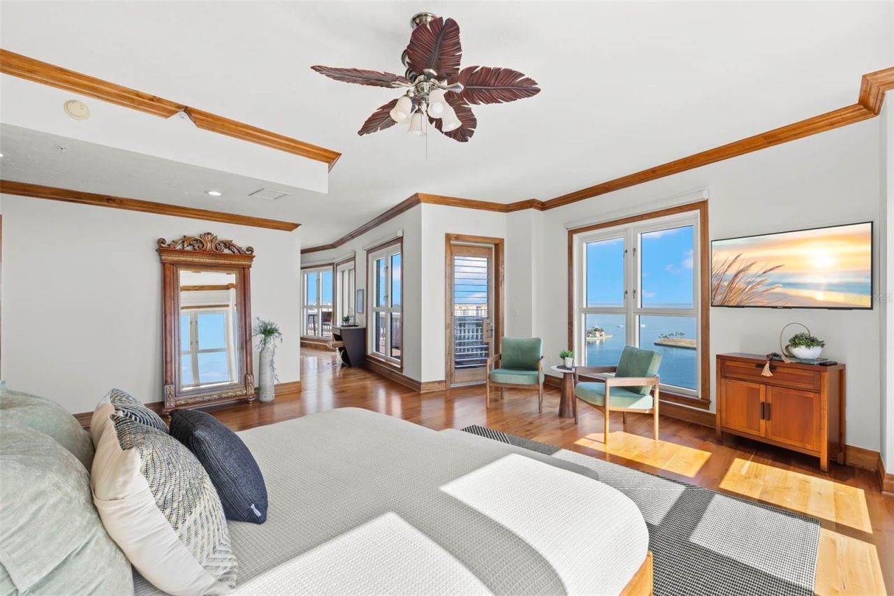 288 Beach Drive Ne, Unit PH-2A, Saint Petersburg, FL 33701 Photo