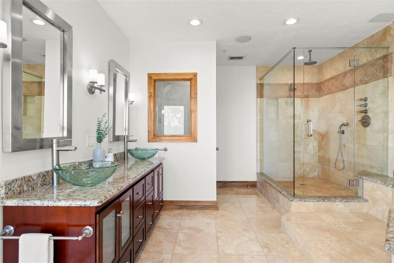 288 Beach Drive Ne, Unit PH-2A, Saint Petersburg, FL 33701 Photo