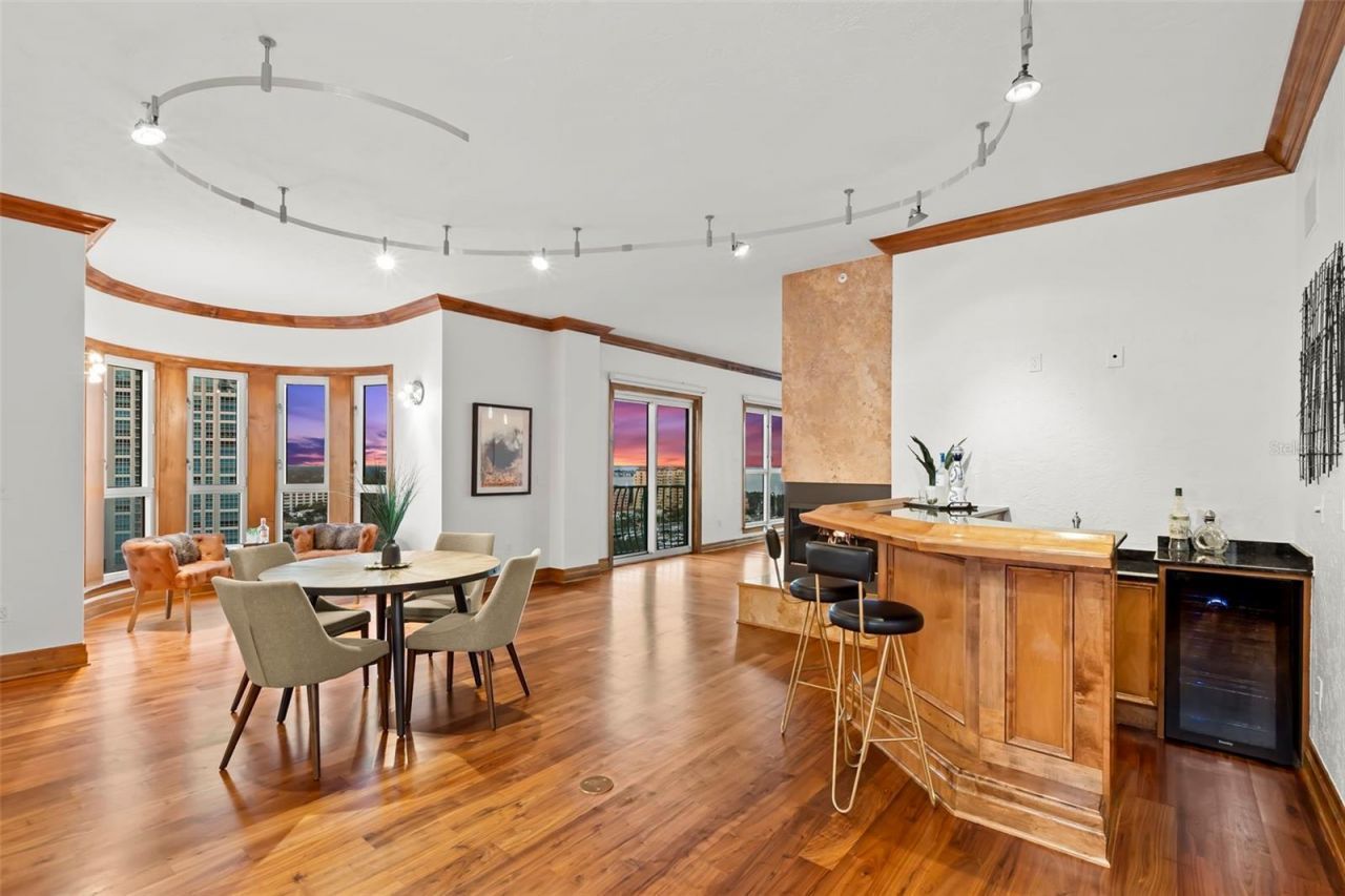 288 Beach Drive Ne, Unit PH-2A, Saint Petersburg, FL 33701 Photo