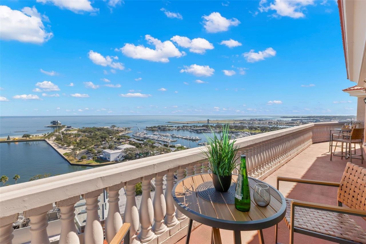 288 Beach Drive Ne, Unit PH-2A, Saint Petersburg, FL 33701 Photo