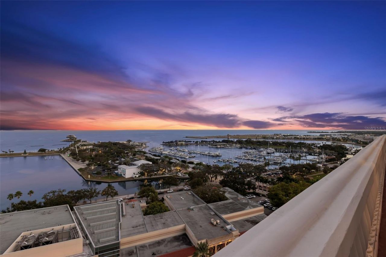 288 Beach Drive Ne, Unit PH-2A, Saint Petersburg, FL 33701 Photo