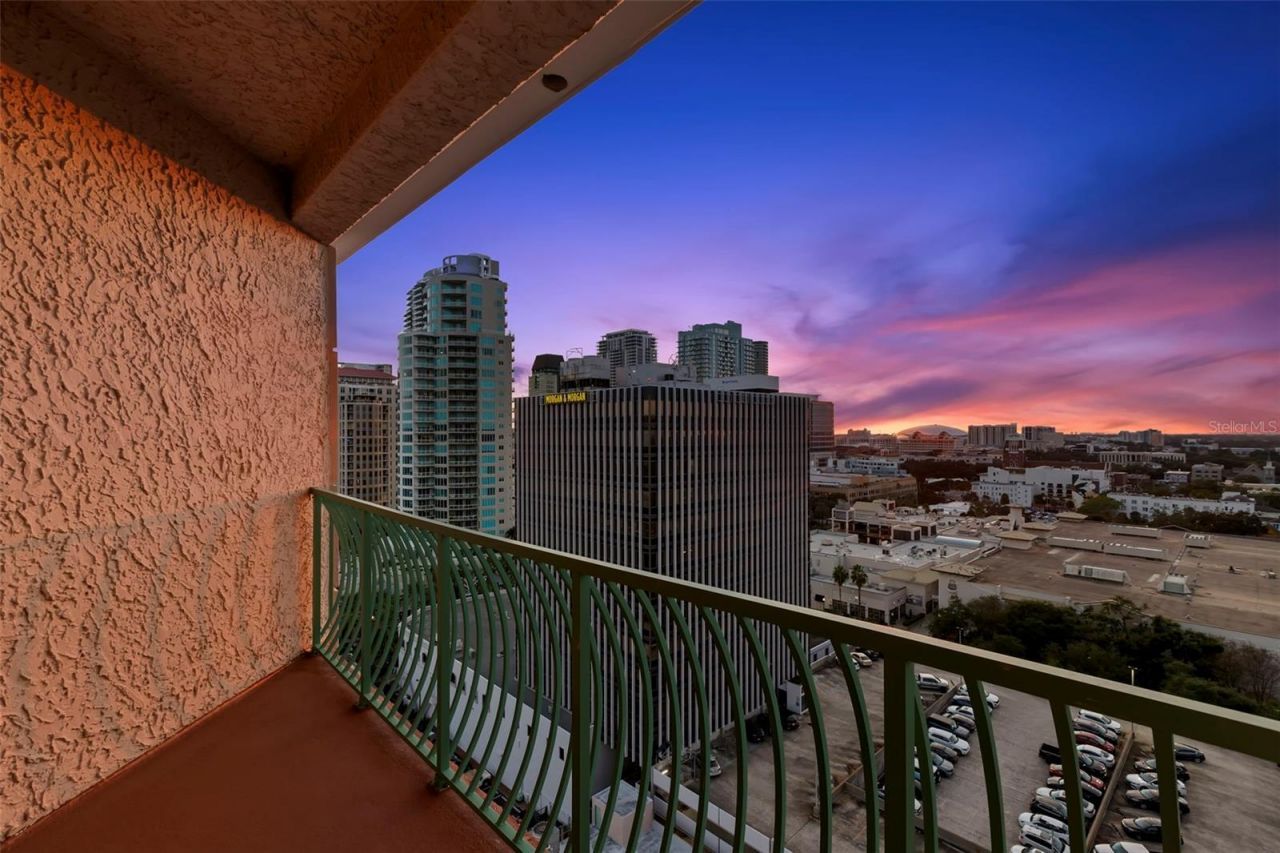 288 Beach Drive Ne, Unit PH-2A, Saint Petersburg, FL 33701 Photo