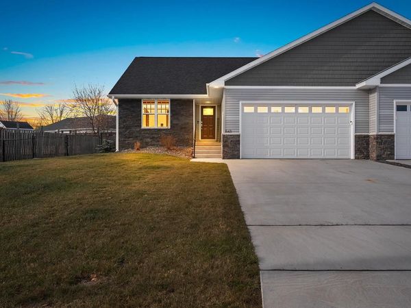 843 RED HAWK DRIVE, Pulaski, WI 54162