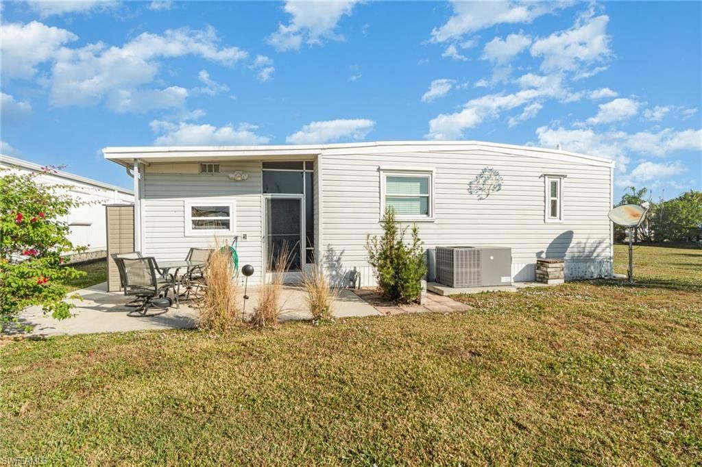 5508 Colonial Rd, North Fort Myers, FL 33917 Photo