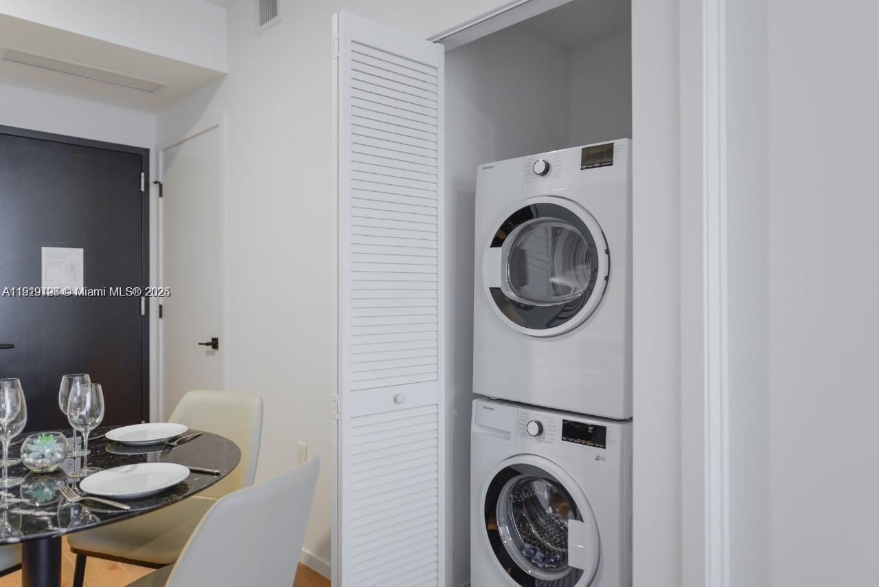 398 NE 5th St, Unit 4210, Miami, FL 33132 Photo