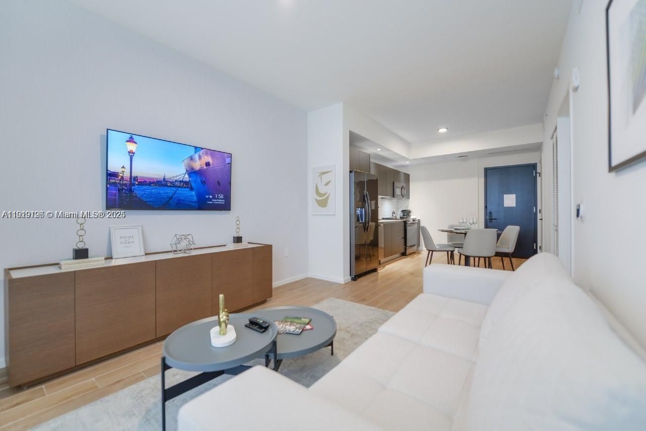 398 NE 5th St, Unit 4210, Miami, FL 33132 Photo