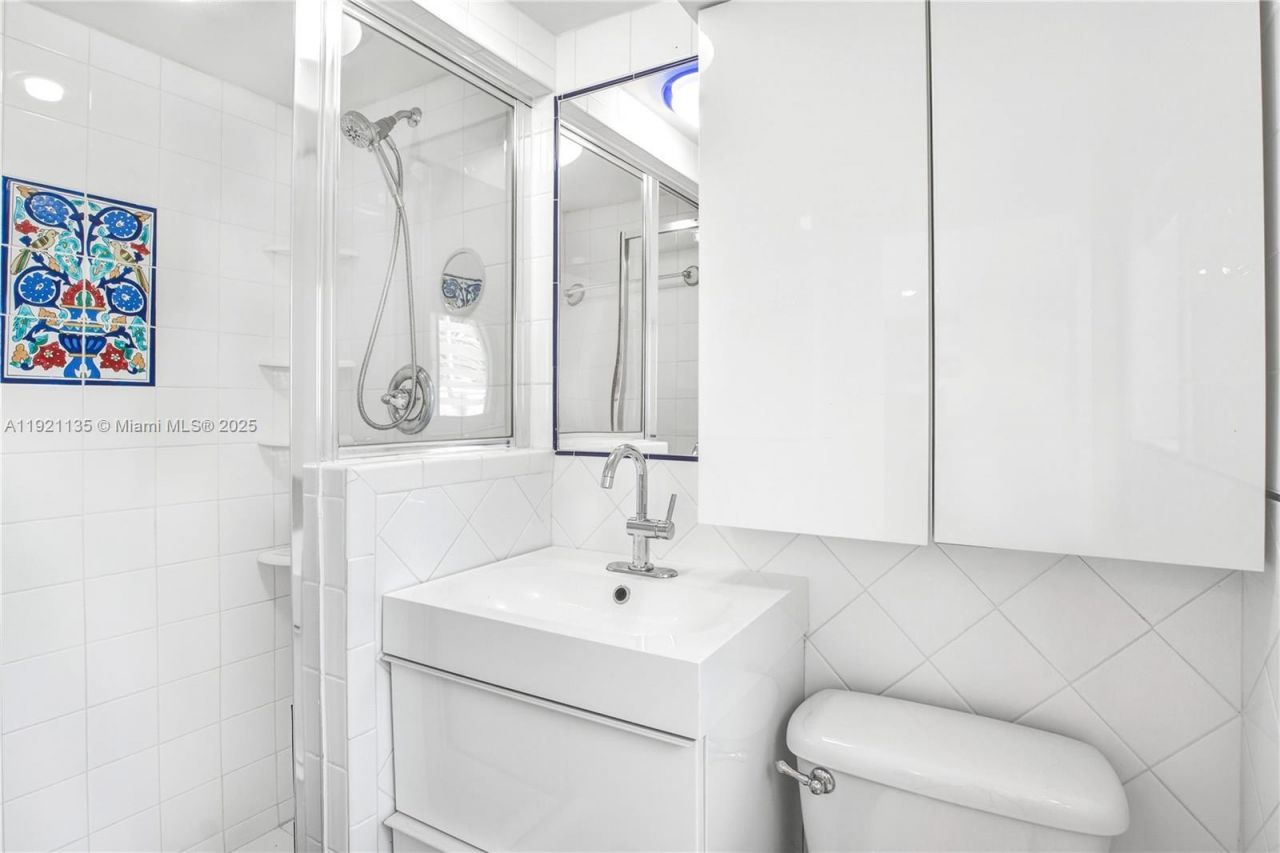 12545 Palm Rd, North Miami, FL 33181 Photo