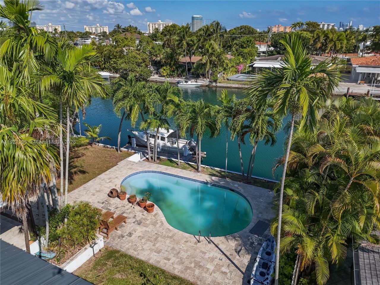 12545 Palm Rd, North Miami, FL 33181 Photo