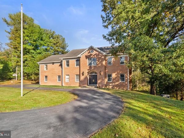 9200 FALLS RUN ROAD, MCLEAN, VA 22102