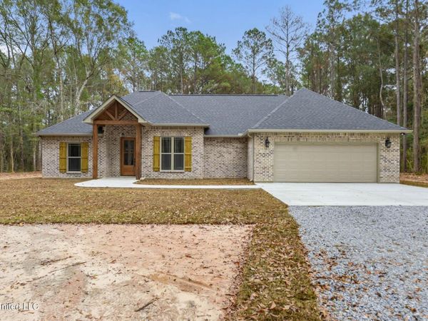 5360 Hoda Road, Kiln, MS 39556