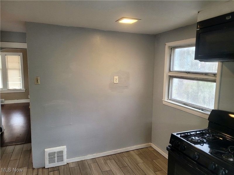 11808 Jesse Avenue, Cleveland, OH 44105 Photo 16