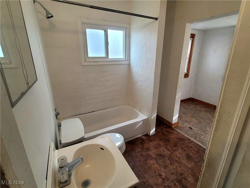 11808 Jesse Avenue, Cleveland, OH 44105 Photo 17