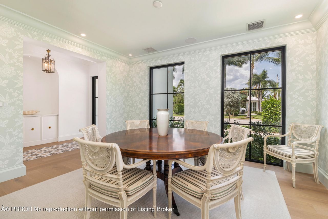 302 E Lakewood Road, West Palm Beach, FL 33405 Photo