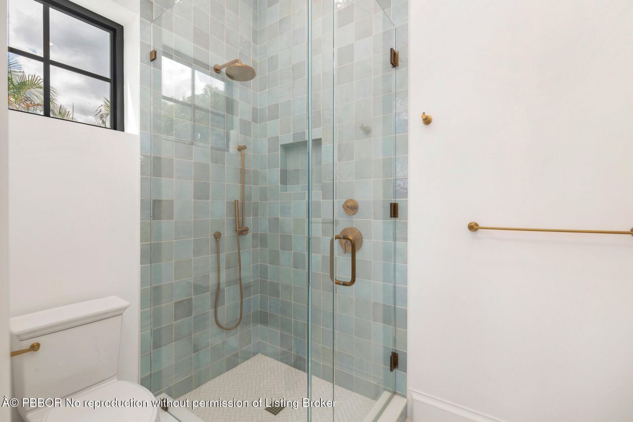 302 E Lakewood Road, West Palm Beach, FL 33405 Photo