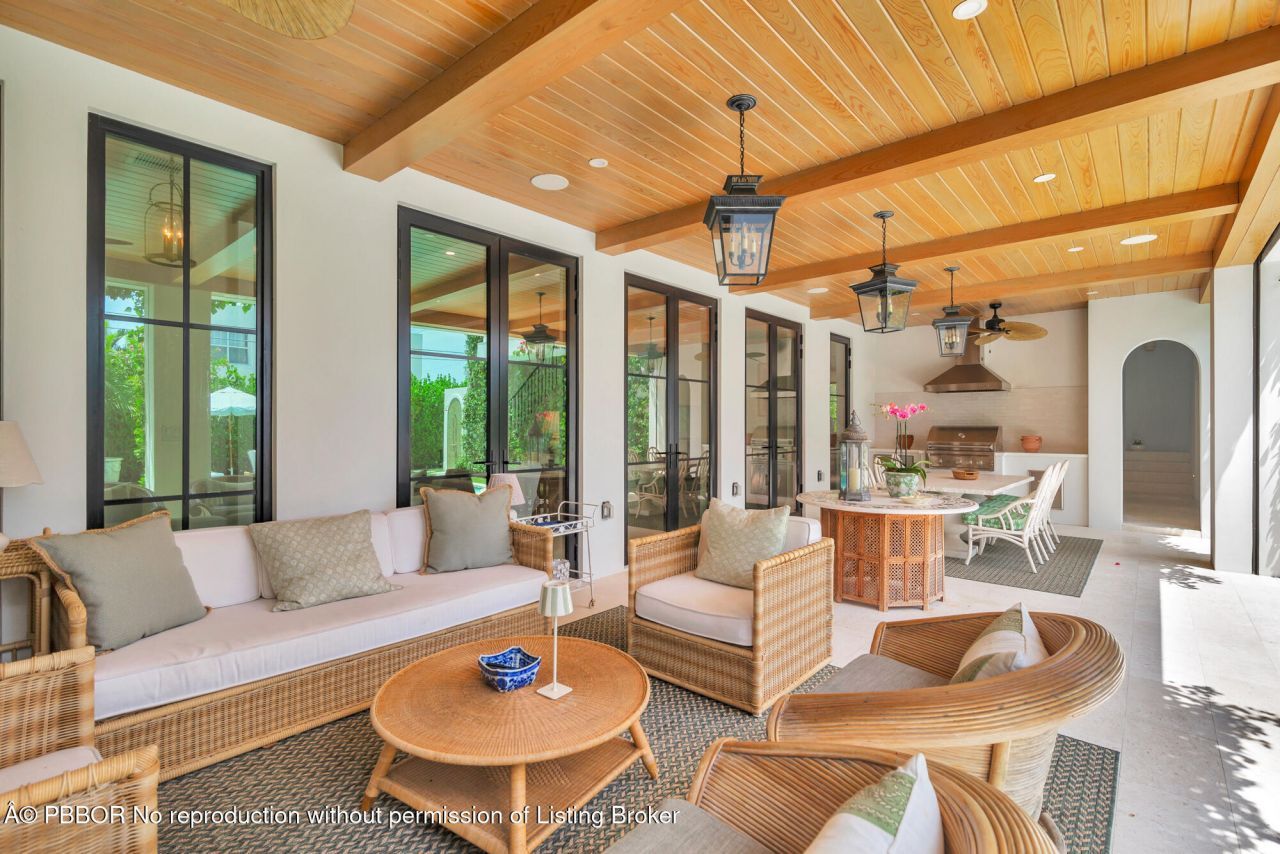 302 E Lakewood Road, West Palm Beach, FL 33405 Photo