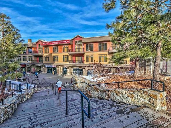 2100 N North Village Drive, Truckee, CA 96161