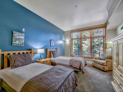 2100 N North Village Drive, Truckee, CA 96161 Photo