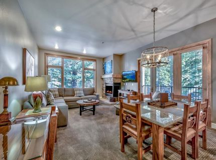 2100 N North Village Drive, Truckee, CA 96161 Photo