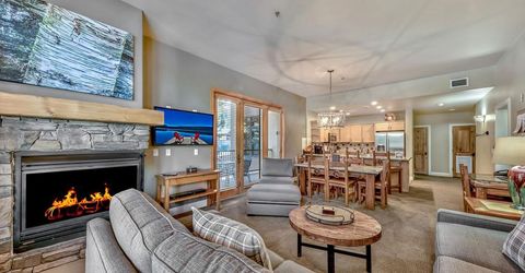 2100 N North Village Drive, Truckee, CA 96161 Photo