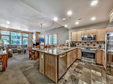 2100 N North Village Drive, Truckee, CA 96161 Photo