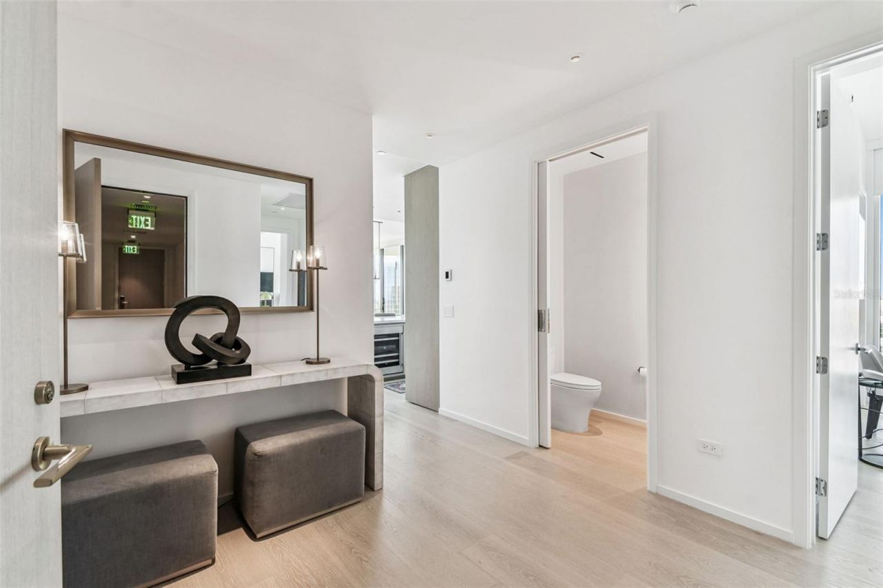 1000 Water Street, Unit 2202, Tampa, FL 33602 Photo